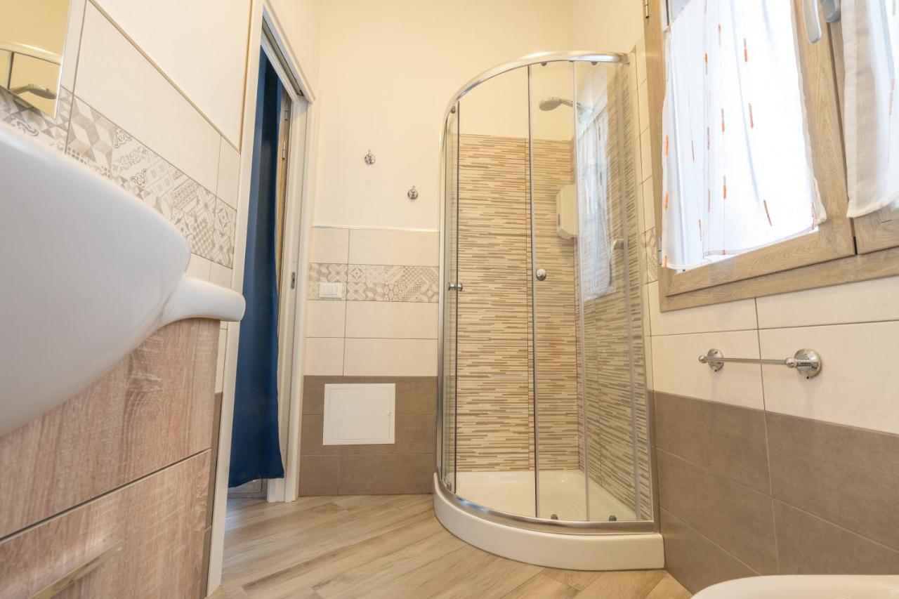 Domoblu Camere In Centro ตอร์โตลี ภายนอก รูปภาพ