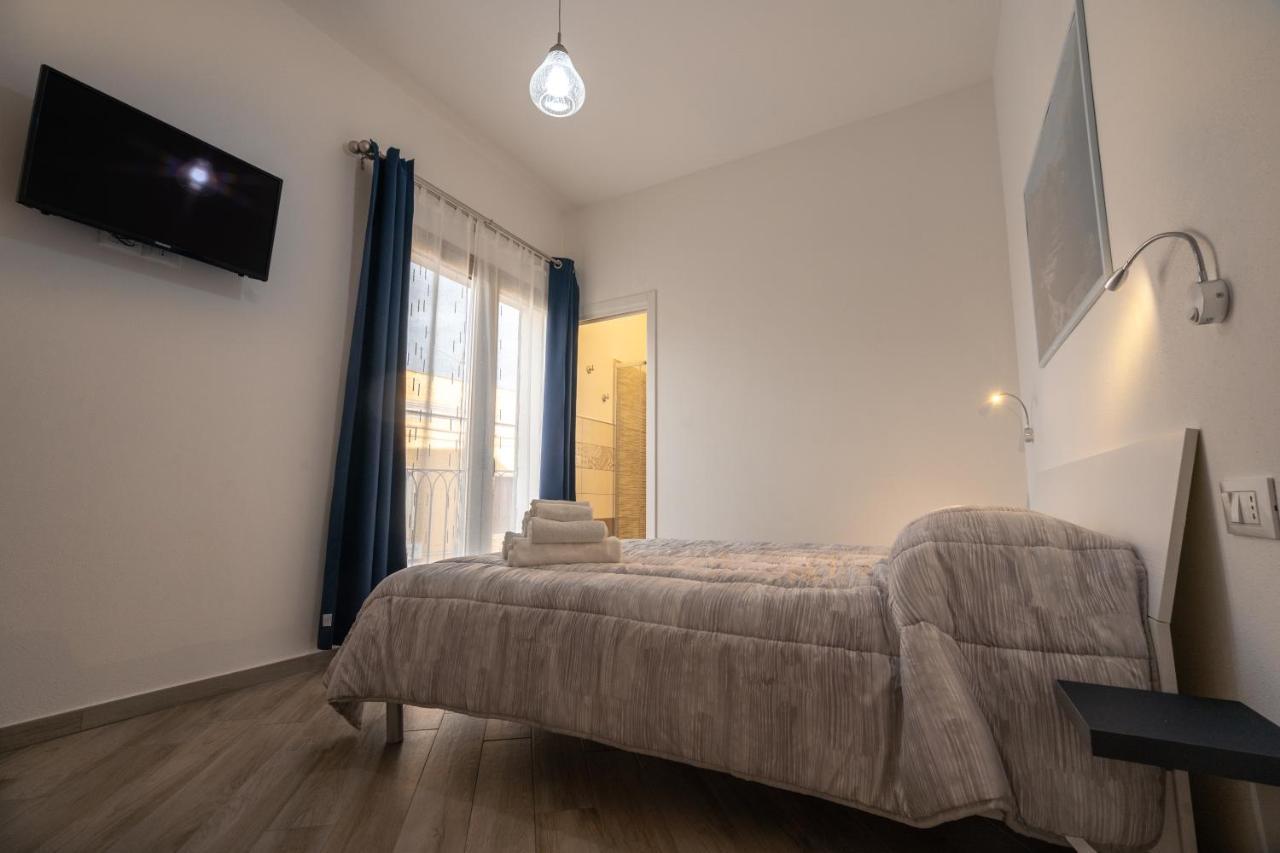 Domoblu Camere In Centro ตอร์โตลี ภายนอก รูปภาพ