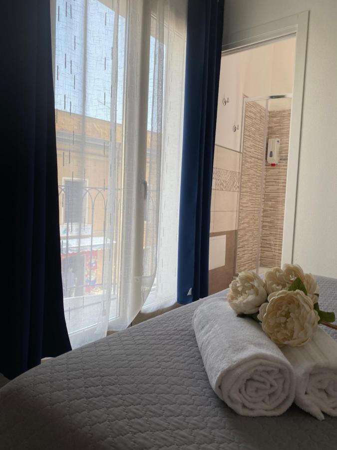 Domoblu Camere In Centro ตอร์โตลี ภายนอก รูปภาพ