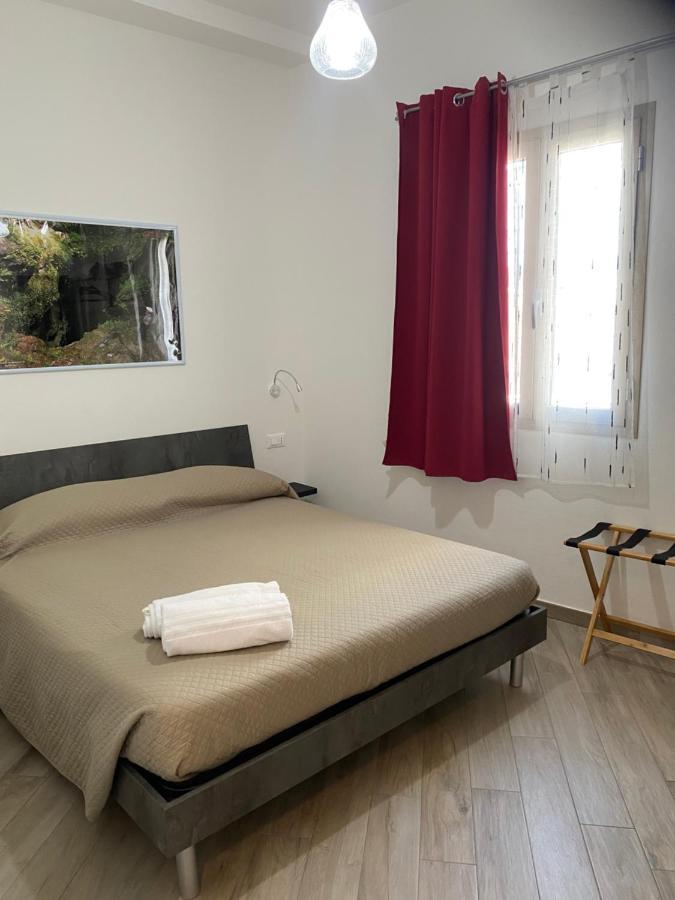Domoblu Camere In Centro ตอร์โตลี ภายนอก รูปภาพ