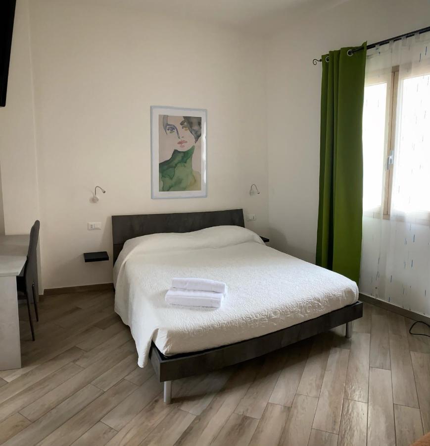 Domoblu Camere In Centro ตอร์โตลี ภายนอก รูปภาพ