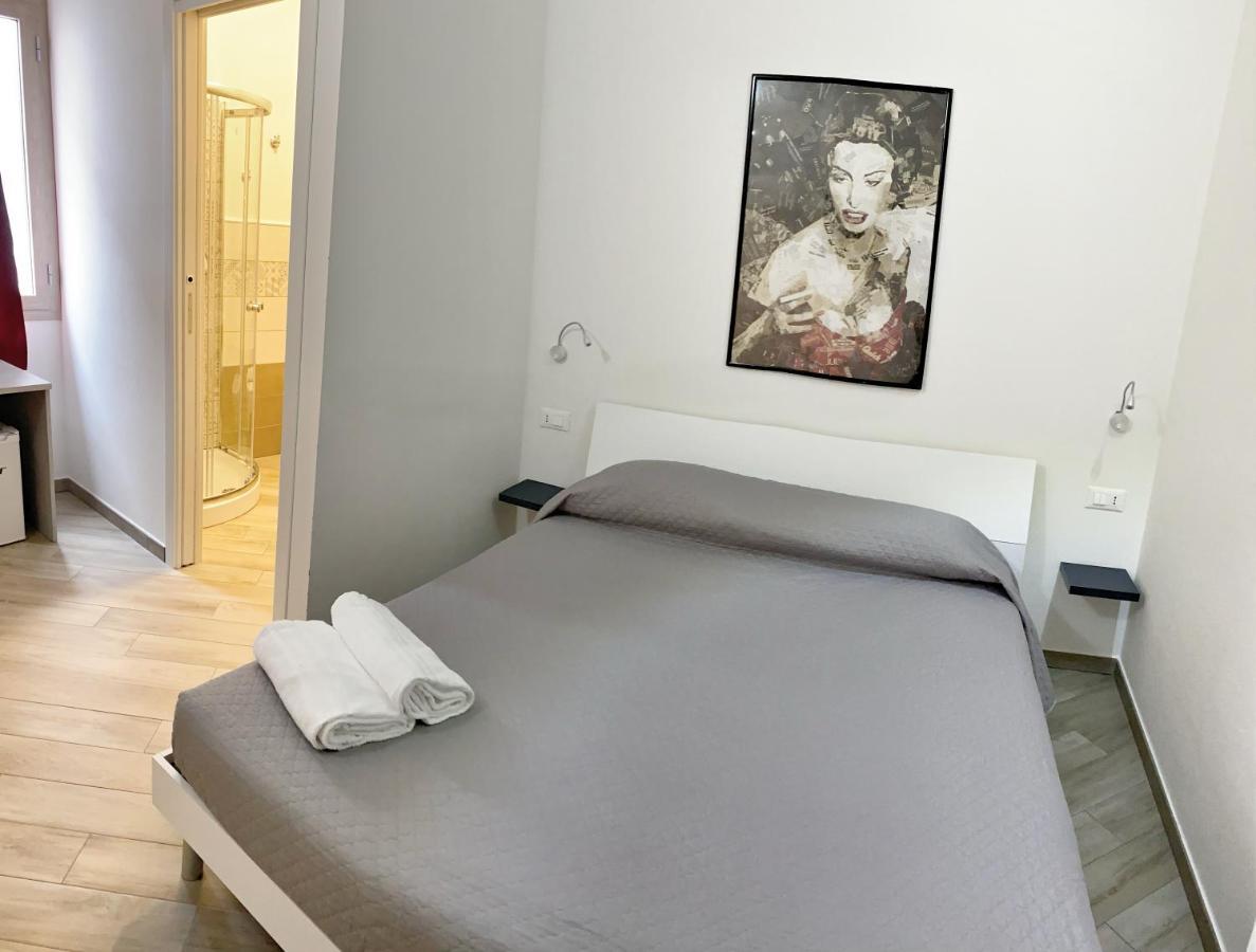 Domoblu Camere In Centro ตอร์โตลี ภายนอก รูปภาพ