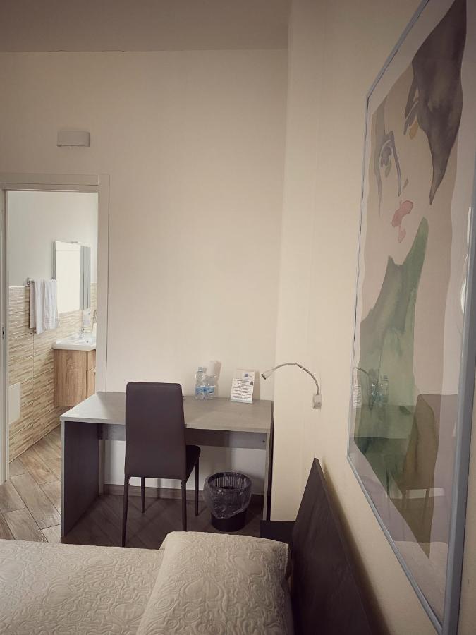 Domoblu Camere In Centro ตอร์โตลี ภายนอก รูปภาพ