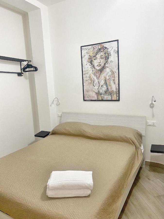 Domoblu Camere In Centro ตอร์โตลี ภายนอก รูปภาพ