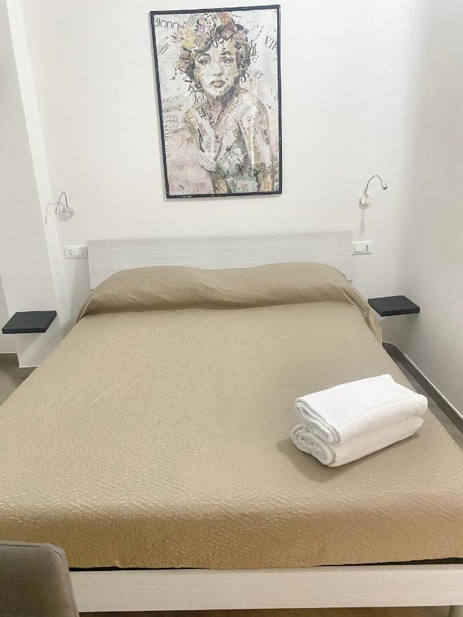 Domoblu Camere In Centro ตอร์โตลี ภายนอก รูปภาพ